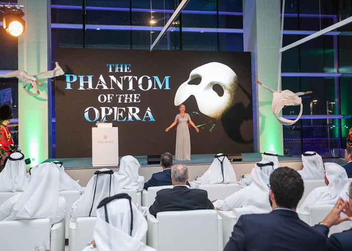 Jaguar & Land Rover Showroom